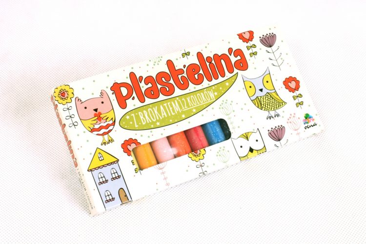 Plastelina z brokatem w opakowaniu 12 kolorów