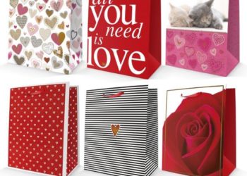 Karnety, torebki i kolorowanka relaksacyjna Disney