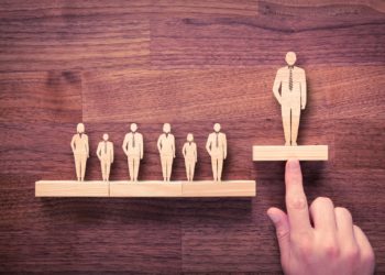 Mentoring zyskuje na popularności. Korzysta z niego coraz więcej korporacji i przedsiębiorców