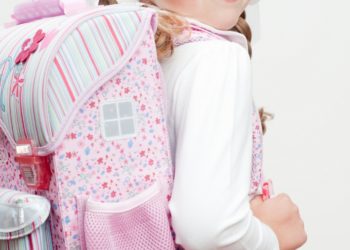 Waga dziecięcych plecaków – jest lepiej, ale nadal co drugi uczeń nosi za ciężki tornister