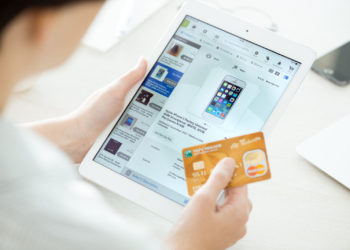 Wszechobecne aplikacje mobilne na smartfonach Polaków. Wyniki ankiety PAYBACK Opinion Poll