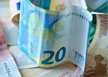 Procedowany w Brukseli podatek od tworzyw sztucznych zagrożeniem dla celów środowiskowych Polski i całej UE