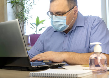 5 kroków jak wdrożyć pracownika online