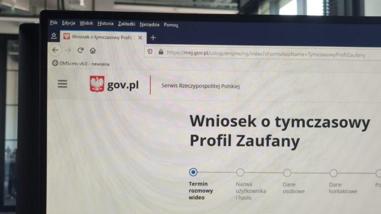 Rozwiązania z zakresu e-administracji zyskują dzięki pandemii. Teraz można znacznie łatwiej założyć profil zaufany