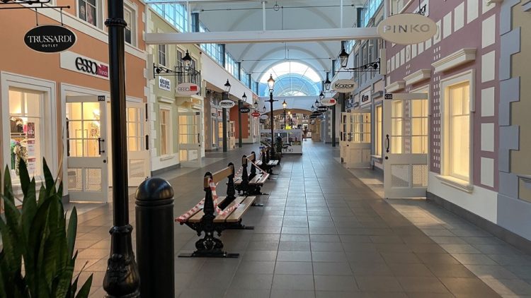 Prawnicy: Rządowa tarcza jest dziurawa. Najemcy małych galerii nie mogą korzystać z tzw. zawieszenia czynszów