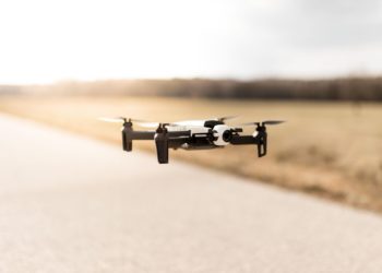 W czasie noworocznych wyprzedaży w dół poszły ceny dronów i laptopów, za to w górę ceny zabawek oraz drobnego AGD