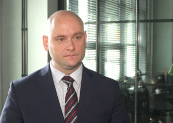 Polska służba zdrowia coraz szybciej odchodzi od papierowej dokumentacji. Obowiązkowe e-skierowania są kolejnym krokiem w tym kierunku