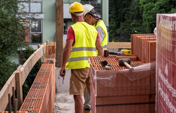 Wzrosła liczba kontroli PIP-u. Jednak inspektorzy wystawili dużo mniej mandatów niż rok temu