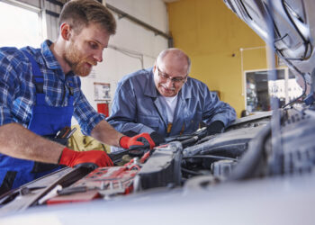 Maleje liczba Polaków, którzy obawiają się utraty pracy na skutek pandemii