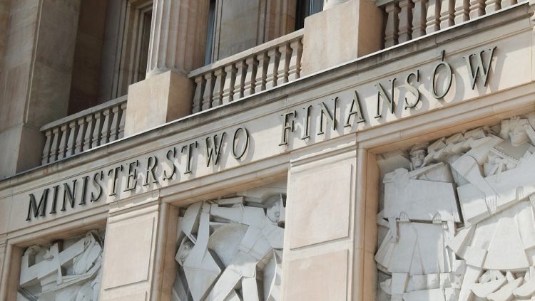 Dane z MF: Skarbówka w czasie pandemii wyhamowała kontrole. Dane pokazują dwucyfrowy spadek