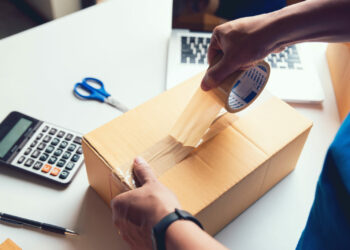 Obsługa paczek z Allegro w salonikach Kolporter możliwa dzięki technologii Smart Points