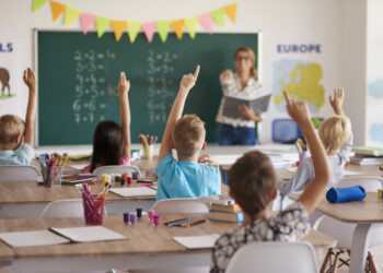 Zacznij planować akcje back to school już teraz. Sprawdź, od czego zacząć budowanie strategii.