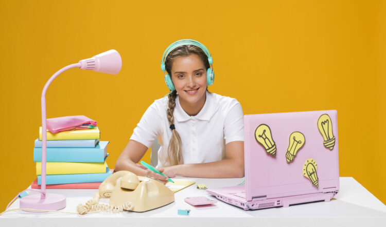 Po szkolną wyprawkę do marketu. Ilu Polaków zrobi zakupy w ostatniej chwili?