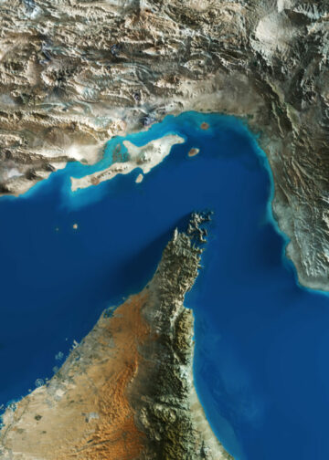 Handel hurtowy, produkcja żywnością, transport morski i turystyka najbardziej dotkniętymi sektorami kryzysem w Cieśninie Ormuz